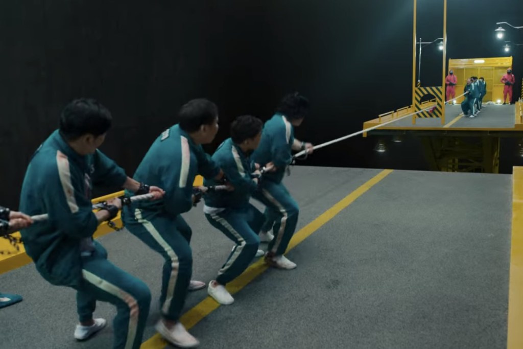 squid game tug of war