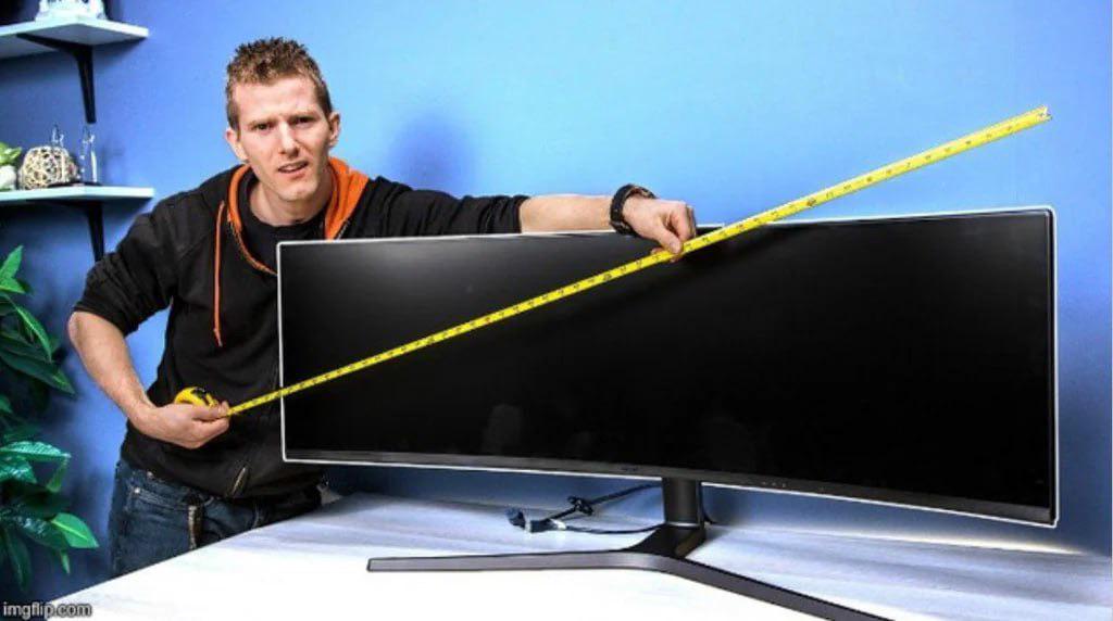 C++ Developers Purchasing A Monitor Large Enough To Display All Linker Errors At Once