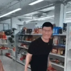 谢孟伟嘎子带货砸酸奶骂粗口表情包