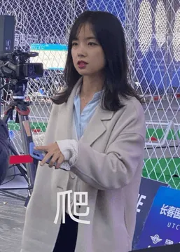 王冰冰00052-爬