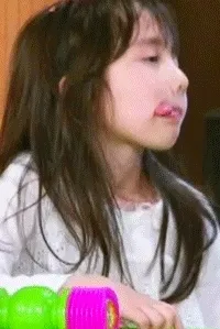 舔舌头