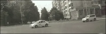 车祸，不是每次都这么好运。感谢此刻我们还活着。