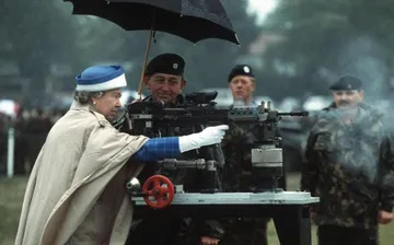 Queen Elizabeth ii machine gun