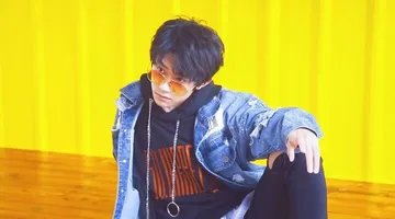 啊啊啊啊啊啊啊啊啊啊啊啊啊啊敲好听！！！！！为我易烊千玺疯狂打call！！！！！ 分享单曲 昨天的你的现在的未来 （@网易云音乐）