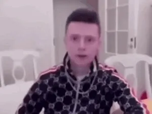 门外竖着gif表情包
