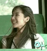 妹子坐公交大笑