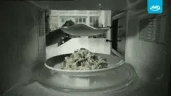烤炉，放在另外一个食物上