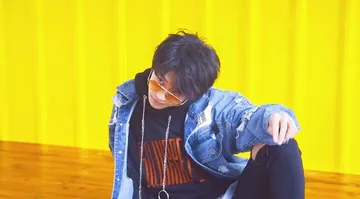 啊啊啊啊啊啊啊啊啊啊啊啊啊啊敲好听！！！！！为我易烊千玺疯狂打call！！！！！ 分享单曲 昨天的你的现在的未来 （@网易云音乐）